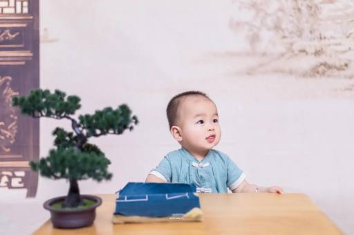 谷城宝宝眼屎多是什么原因 谷城宝宝眼屎多是什么原因